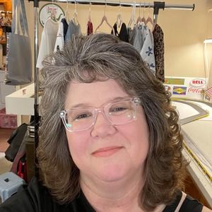 Meet your Posher, Kara